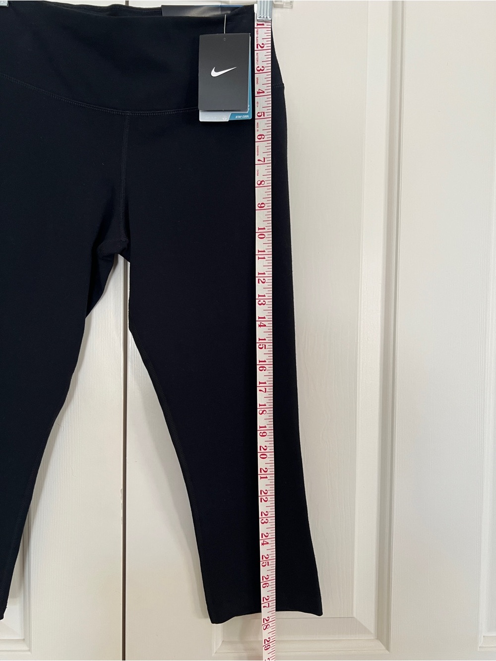 Nike Dri Fit Black 3/4 Performance leggings Tights Size Small - Picture 8 of 9